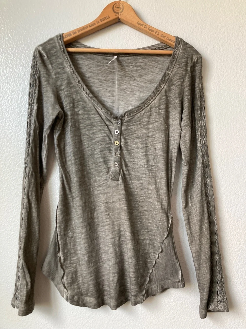 Free People Y2k Olive Mineral Wash Henley Scoopneck Crochet Ribbon sleeves sz M